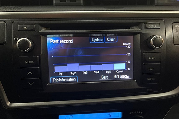 Toyota Auris 20 of 21