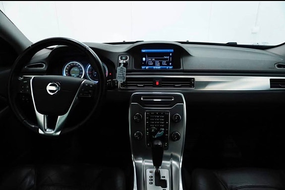 Volvo V70 8 of 8