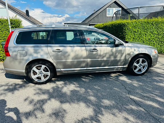 Volvo V70 4 of 8