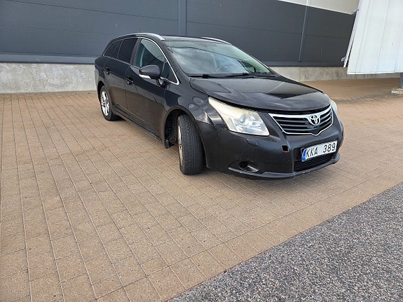 Toyota Avensis 3 of 11