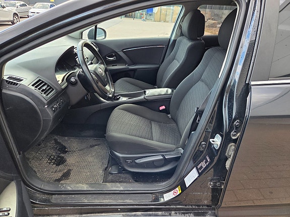Toyota Avensis 5 of 11