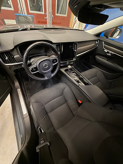 Volvo V90 Cross Country 8 of 11