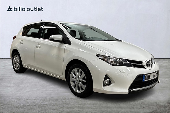 Toyota Auris 4 of 16