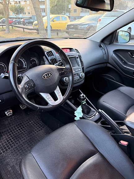Kia ProCeed 5 of 7