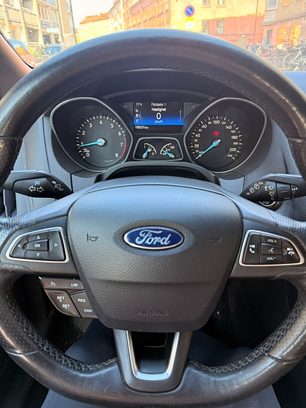 Ford Focus 3 of 4