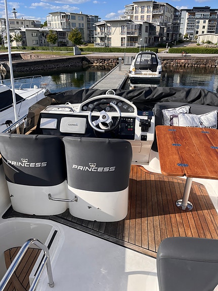 Höstpris! Mycket fin Princess 40 flybridge 5 of 10