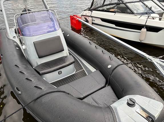 Brig Eagle 650, Evinrude 200H.O. / 110 timmar / 80km/h Trailer 4 of 6