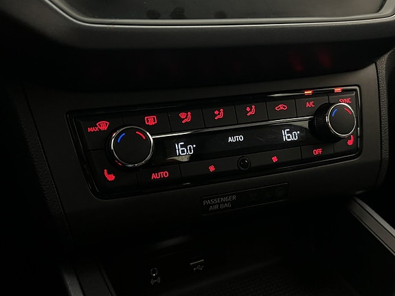 Seat Arona 18 of 27