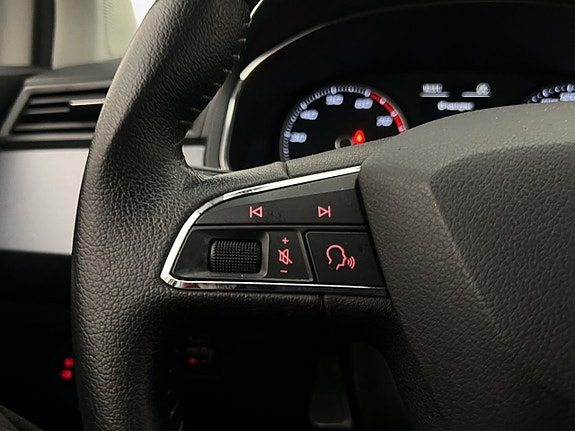 Seat Arona 13 of 27