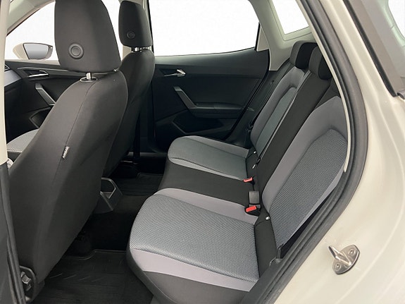 Seat Arona 19 of 27