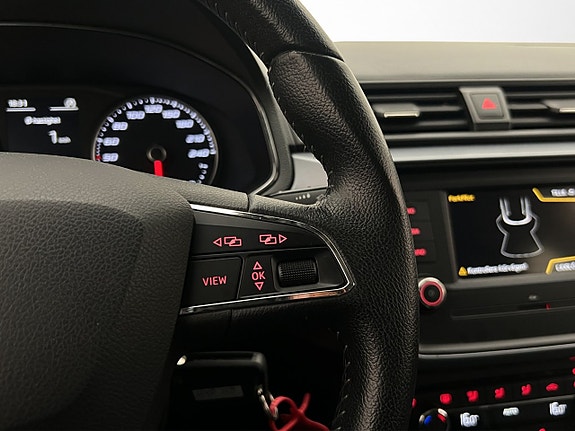 Seat Arona 15 of 27