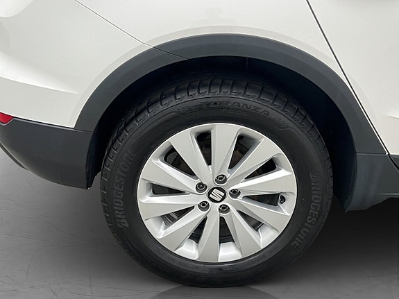 Seat Arona 25 of 27