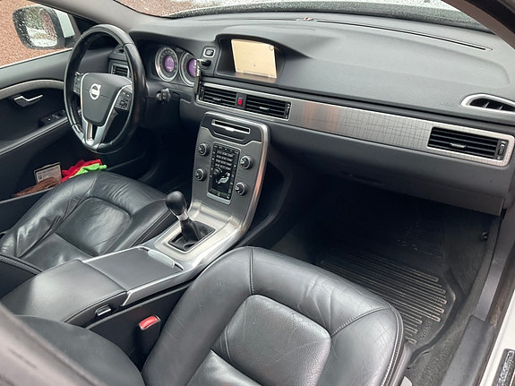 Volvo XC70 5 of 11