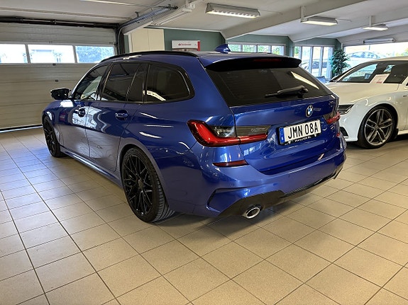 BMW 320d 9 of 16