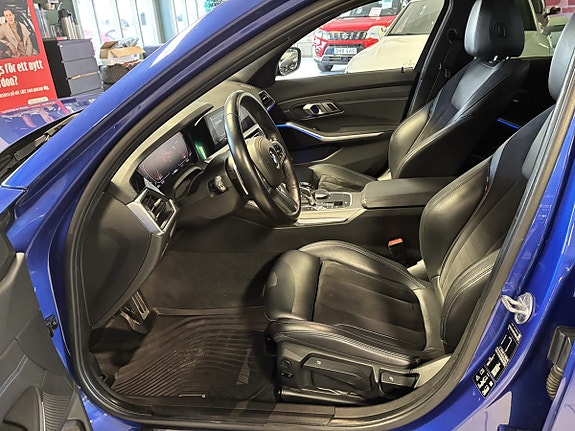 BMW 320d 14 of 16