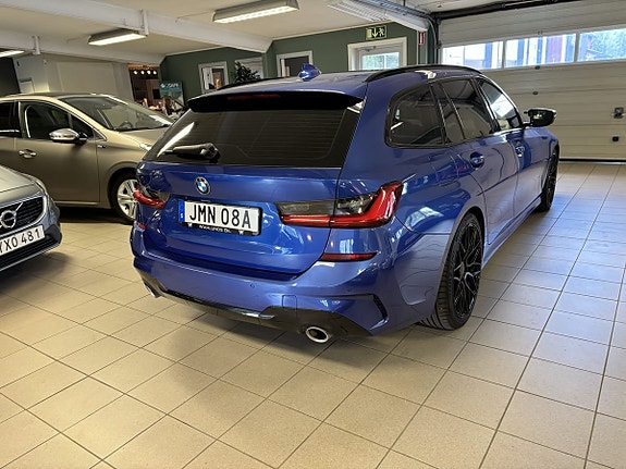 BMW 320d 11 of 16