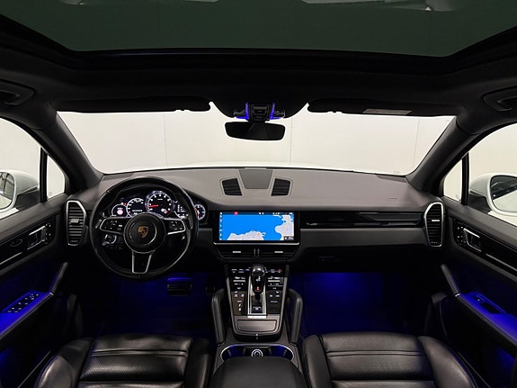 Porsche Cayenne S 11 of 30