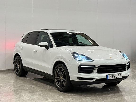 Porsche Cayenne S 2 of 30