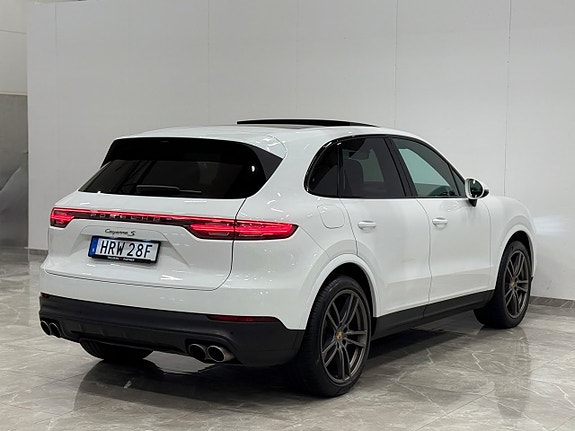 Porsche Cayenne S 5 of 30