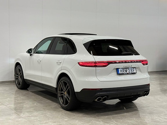 Porsche Cayenne S 3 of 30