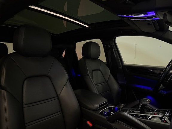 Porsche Cayenne S 16 of 30