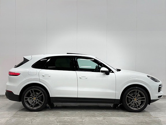 Porsche Cayenne S 8 of 30