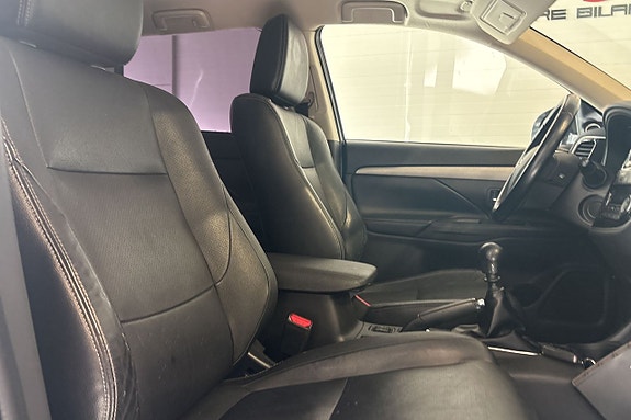 Mitsubishi Outlander 17 of 22