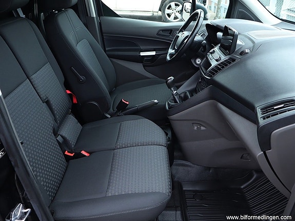 Ford Transit Connect 8 of 27