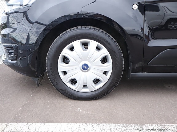 Ford Transit Connect 24 of 27