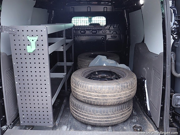 Ford Transit Connect 18 of 27