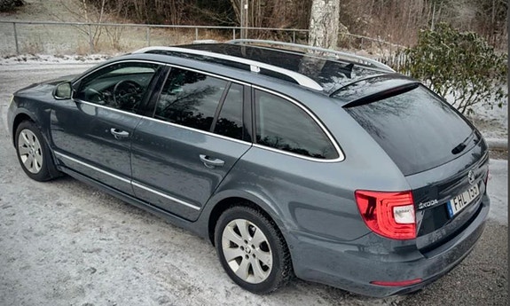 Skoda Superb 2 of 6