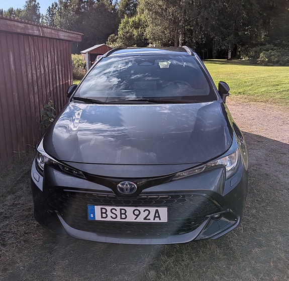 Toyota Corolla 2 of 5