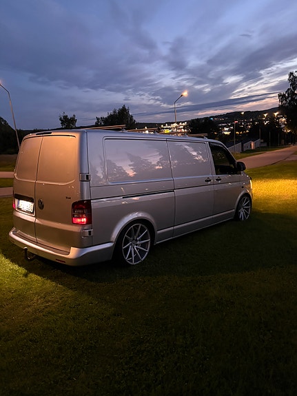 Volkswagen Transporter 2 of 2