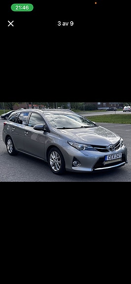Toyota Auris 2 of 3