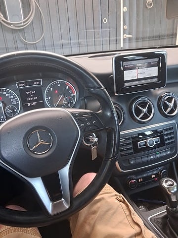 Mercedes-Benz A180 5 of 6