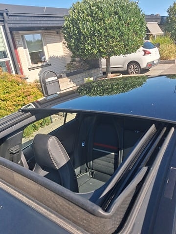 Mercedes-Benz A180 2 of 6