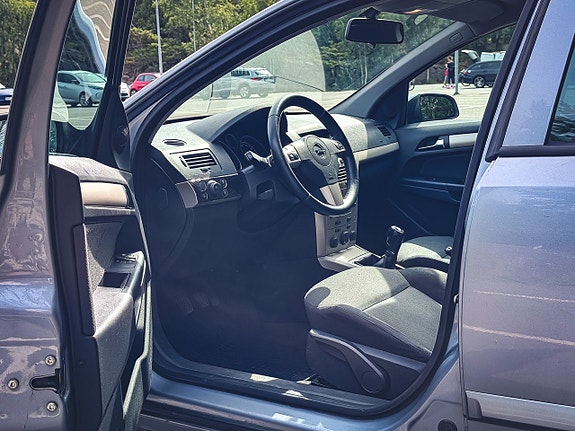 Opel Astra 10 of 14