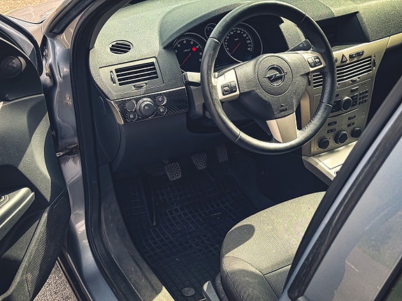 Opel Astra 11 of 14