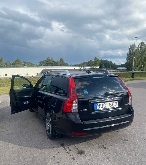 Volvo V50 2 of 4