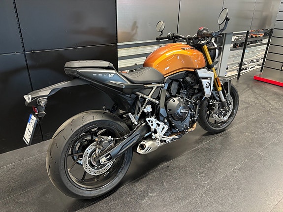 Suzuki GSX-8T *Passa på* Demokampanj 57mil 6 of 8