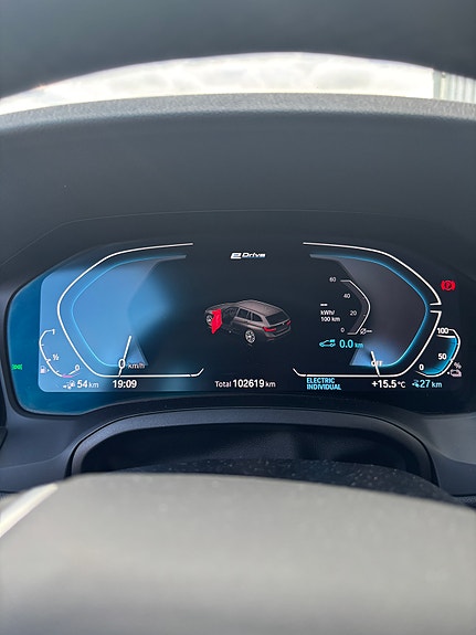 BMW 330e 7 of 9