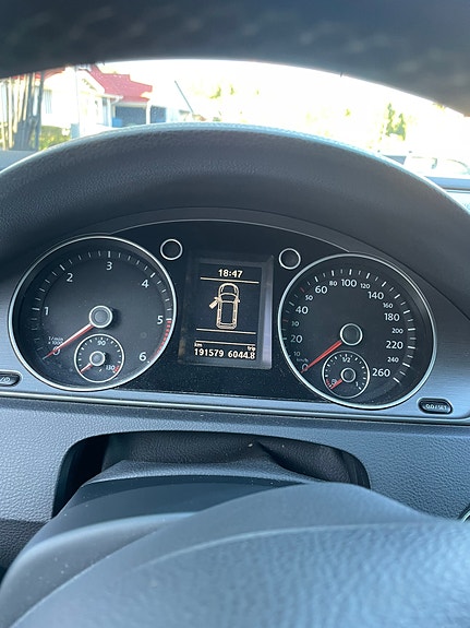 Volkswagen Passat 9 of 9