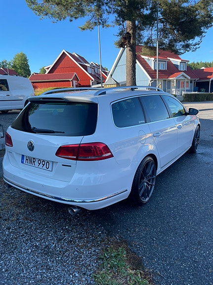 Volkswagen Passat 4 of 9