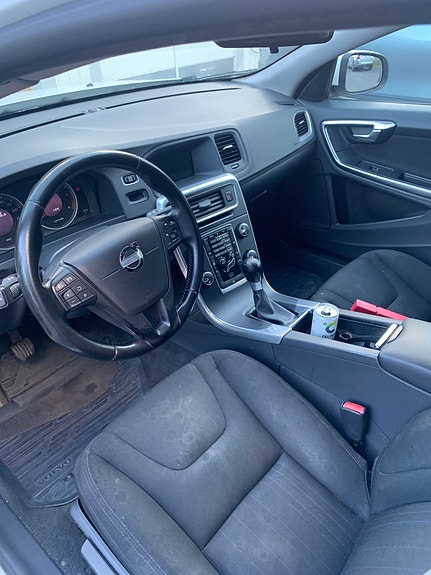 Volvo V60 5 of 7
