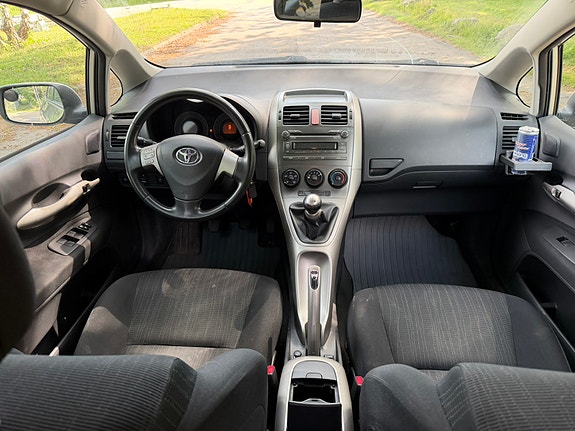 Toyota Auris 6 of 6
