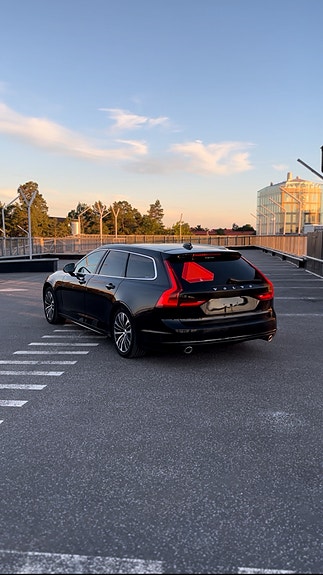 Volvo V90 6 of 9