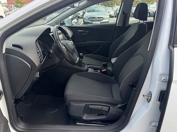 Seat Leon 9 of 15