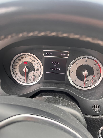 Mercedes-Benz A180 4 of 8