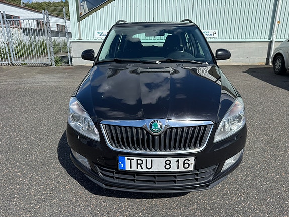 Skoda Fabia 2 of 8