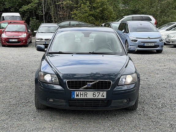 Volvo S40 7 of 17